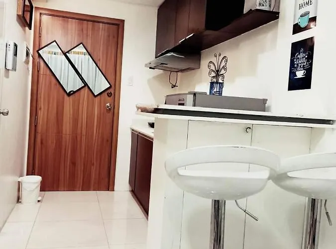Aparthotel Grand Riviera Suites Infront Of Us Embassy - 2Br Manila